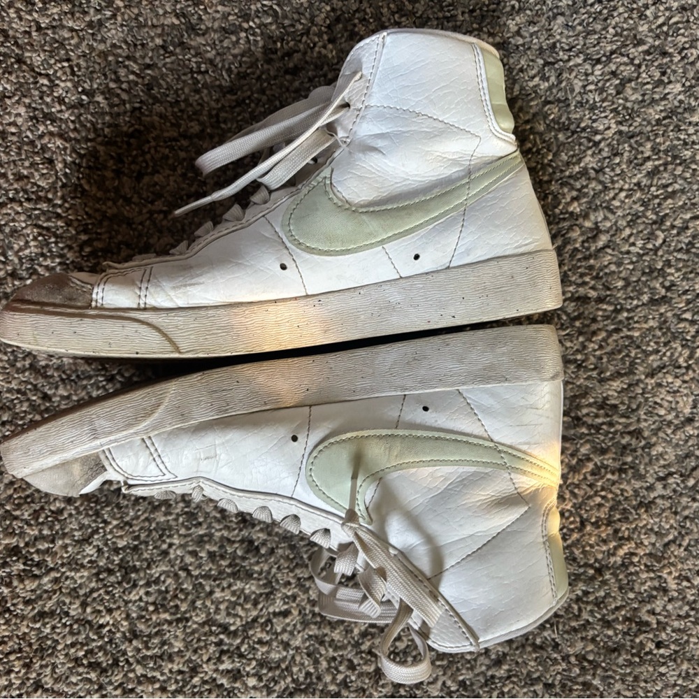 Nike blazers mint and white